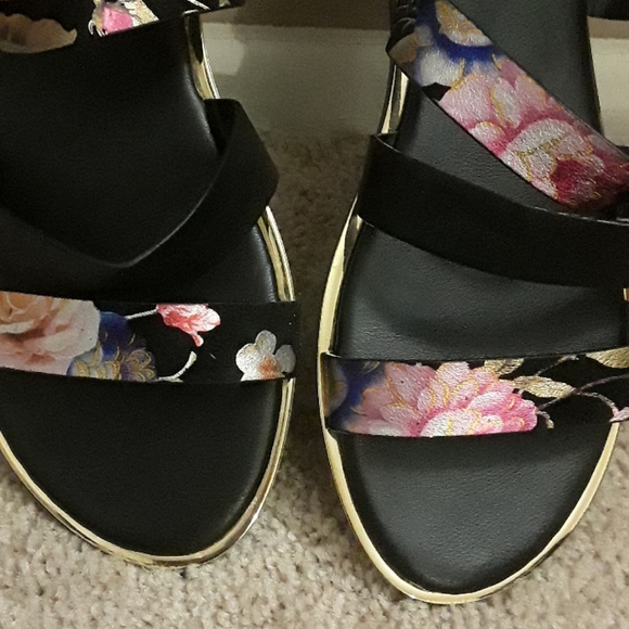 2pair Rouge Sandals Flat & Platform, EUC, Sz 9 - Picture 4 of 8